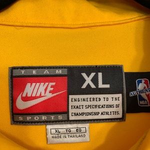 1990-2000 Los Angeles Lakers warm-up jacket